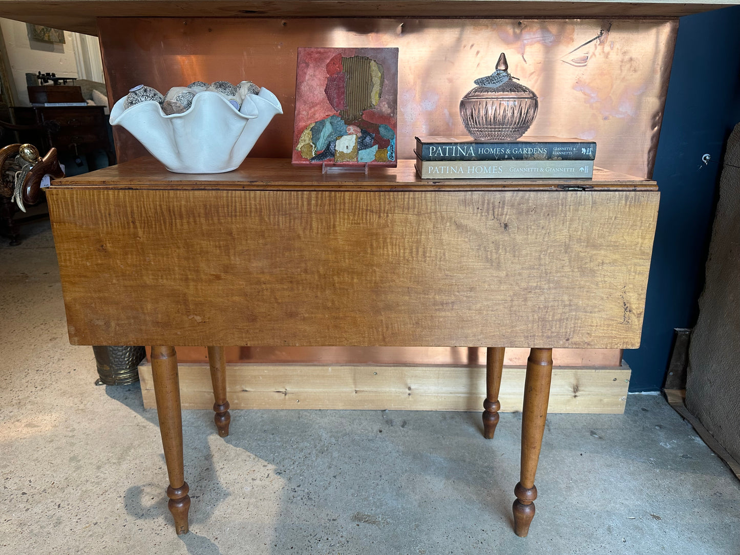 Early 19th Century American Primitive Federal Maple Drop Leaf Table