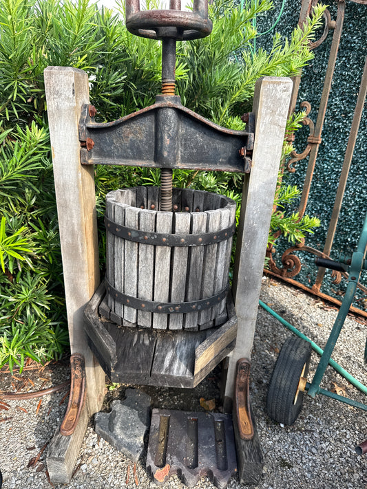 Vintage Wine Press in Maple
