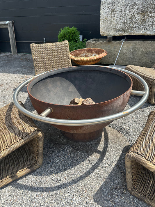 Cast Iron Firepit